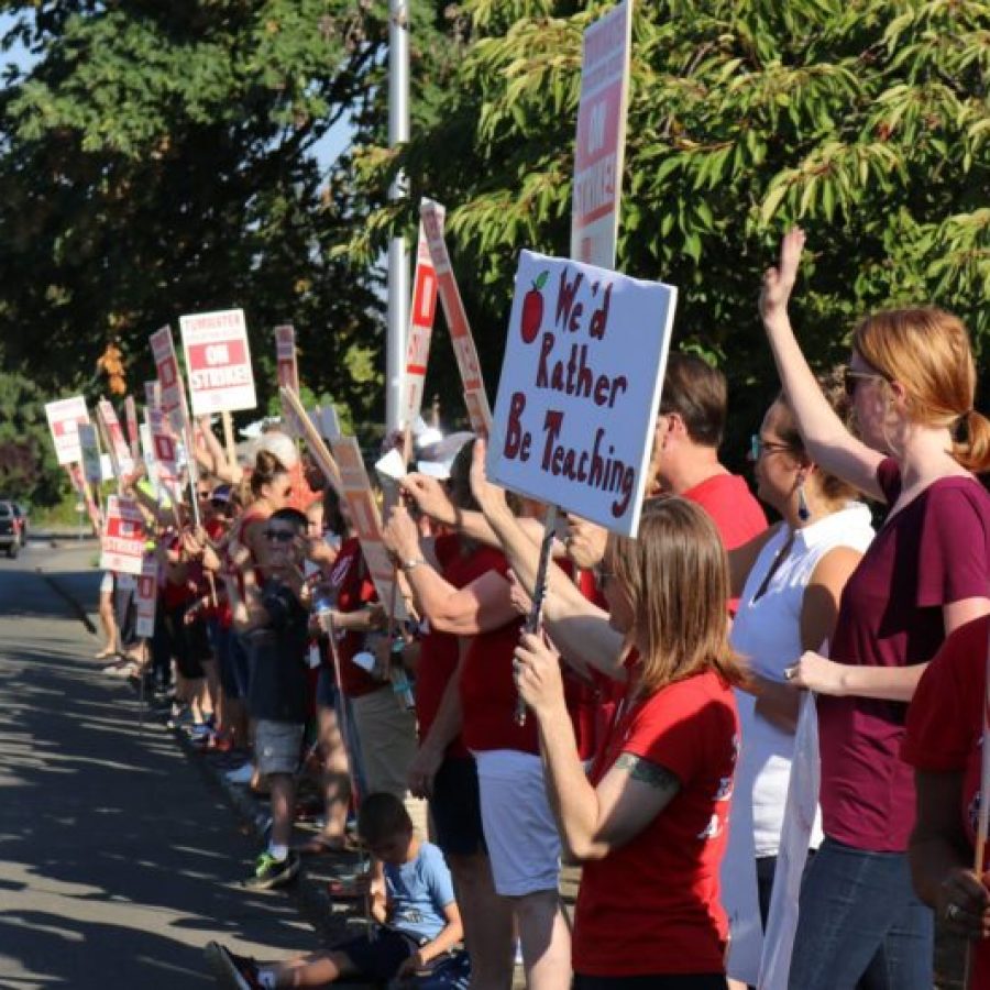 washington_teachers_strike-e1536368766872.jpg
